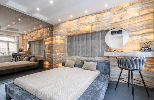 A Spacious Apartment with 3 Rooms