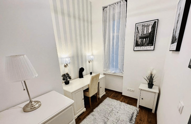 Sunlit 3-bedroom apartment